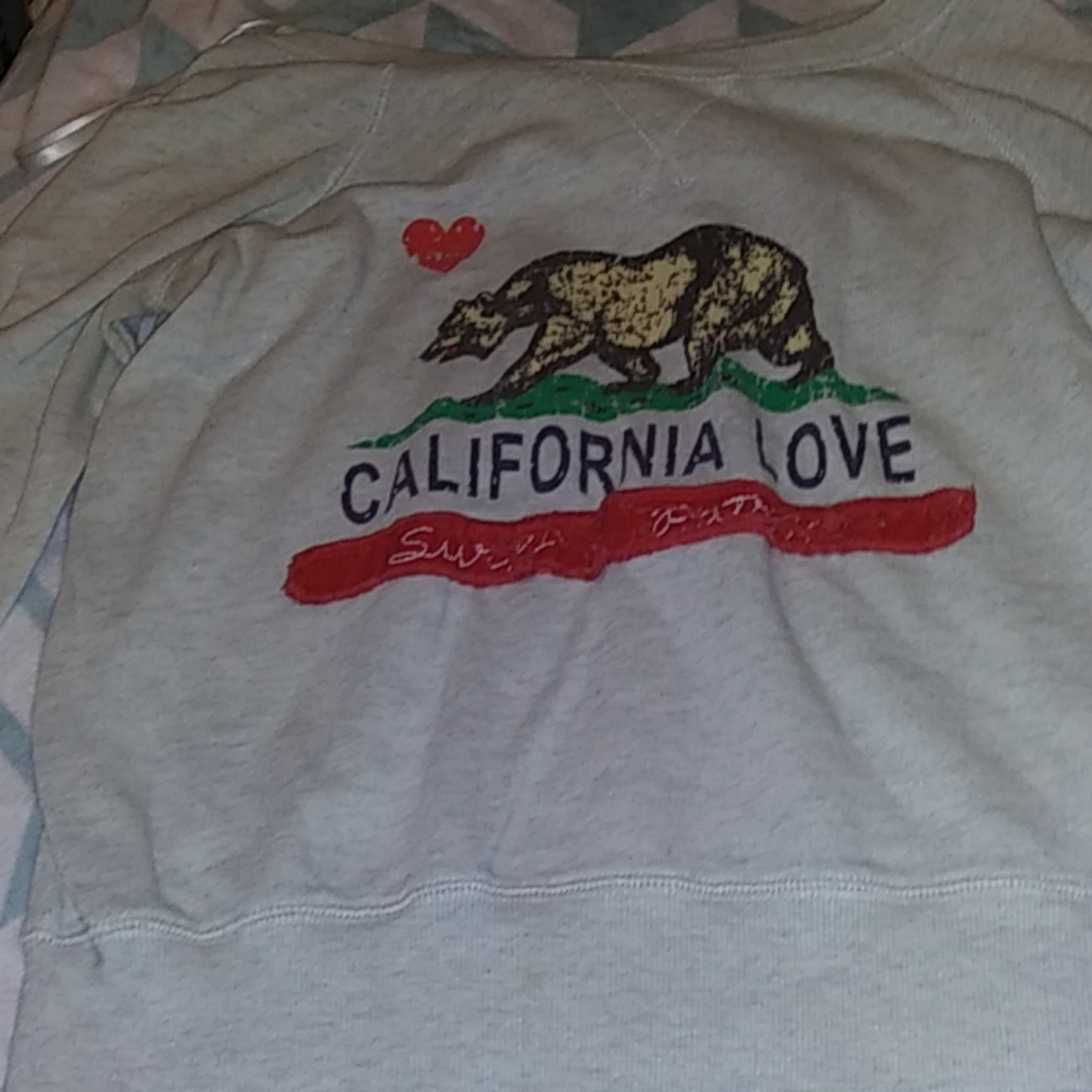 California love sweater